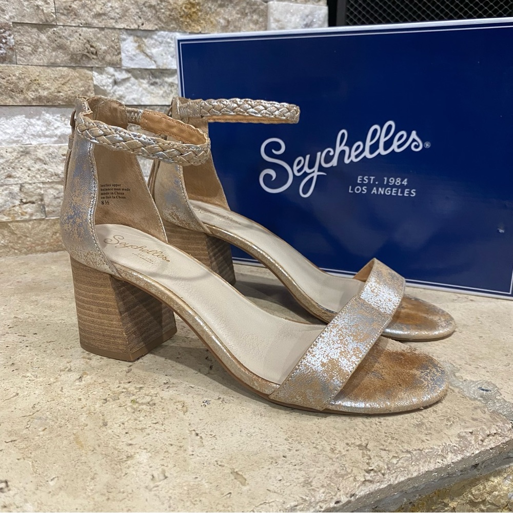 Seychelles Fury Heel Sandals Silver Metallic Leather Women's US Size 8.5M